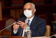 دعا خالد آيت الطالب؛ وزير الصحة، يوم الخميس بالرباط، المغاربة إلى الاحترام التام للإجراءات الاحترازية أثناء حملة التلقيح ضد فيروس (كوفيد-19) “المرتقبة في الأيام المقبلة”.