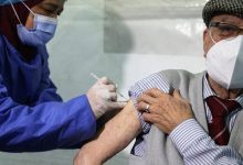  أعلنت وزارة الصحة، اليوم الثلاثاء، أن عدد المستفيدين من الجرعة الأولى من اللقاح المضاد ل(كوفيد-19) تجاوز عتبة الأربعة ملايين شخص (4 ملايين و