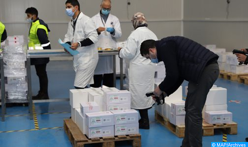 أفادت وزارة الصحة، أمس الخميس، بأن المغرب تلقى الحصة الأولى من اللقاحات المضادة لفيروس كورونا المستجد بموجب آلية “كوفاكس”.وأوضحت الوزارة في