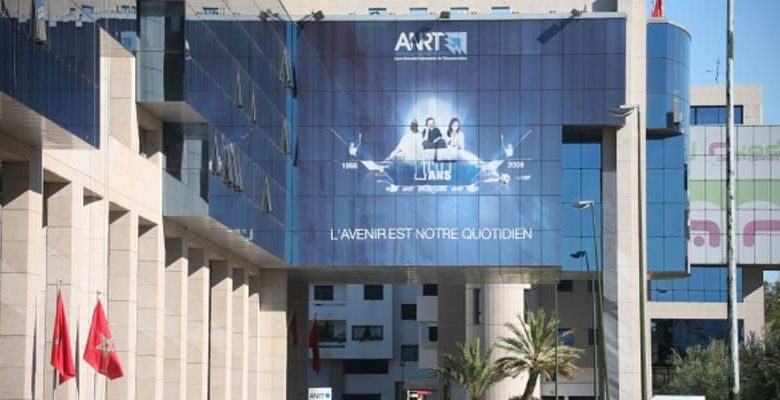  أعلنت الوكالة الوطنية لتقنين المواصلات أن حظيرة الهاتف المتنقل بالمغرب انتقلت من 45,87 مليون مشترك في متم شهر مارس 2020، إلى أكثر من 49,47 .