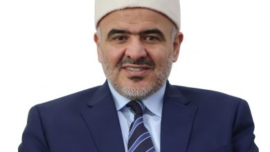 بعد أن جمع الله تعالى لإبراهيم - عليه السّلام - المقامين، وشرّفه بالمنزلتين؛ منزلة الصدّيق، ومنزلة النبيّ، توجه إلى أبيه بكلام يهز أعطاف ال