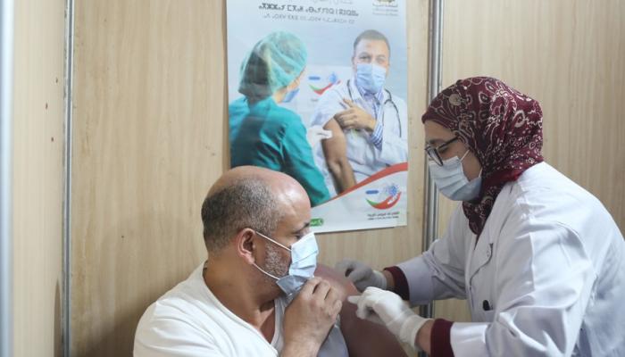 أعلنت وزارة الصحة، أمس الخميس، عن تسجيل 1098 إصابة جديدة ب(كوفيد-19) و1608 حالة شفاء و19 وفاة خلال الـ24 ساعة الماضية.وأبرزت الوزارة، في ال