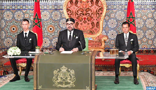 أعلنت وزارة القصور الملكية والتشريفات والأوسمة أن الملك محمد السادس، سيوجه يوم غد الجمعة 8 أكتوبر 2021، خطابا ساميا للبرلمان، وذلك بمناسبة