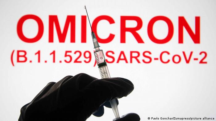 صنفت منظمة الصحة العالمية، أمس الجمعة، المتحور الجديد لفيروس (كوفيد-19)، الذي رصد في جنوب إفريقيا، “مقلقة” وأطلقت عليه اسم “أوميكرون”. وأص