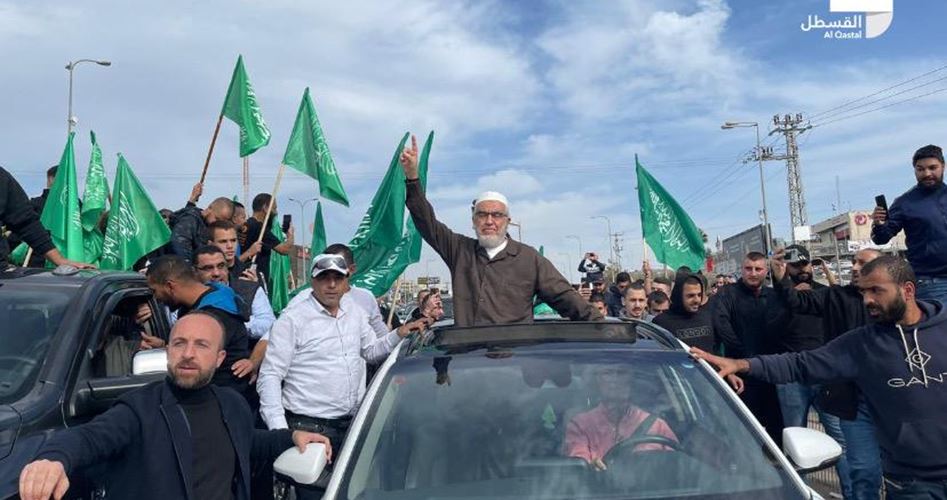 أفرجت سلطات الاحتلال الصهيونية، اليوم الاثنين، عن الشيخ رائد صلاح، رئيس الحركة الإسلامية في الأراضي الفلسطينية المحتلة عام 48، بعد اعتقال