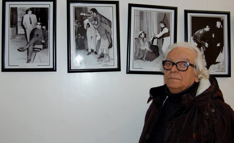 توفي صباح أمس الجمعة، الفنان المسرحي المغربي عبد القادر البدوي، عن عمر ناهز 88 عاما.ونقلت وكالة المغرب العربي للأنباء عن عائلة البدوي، خبر