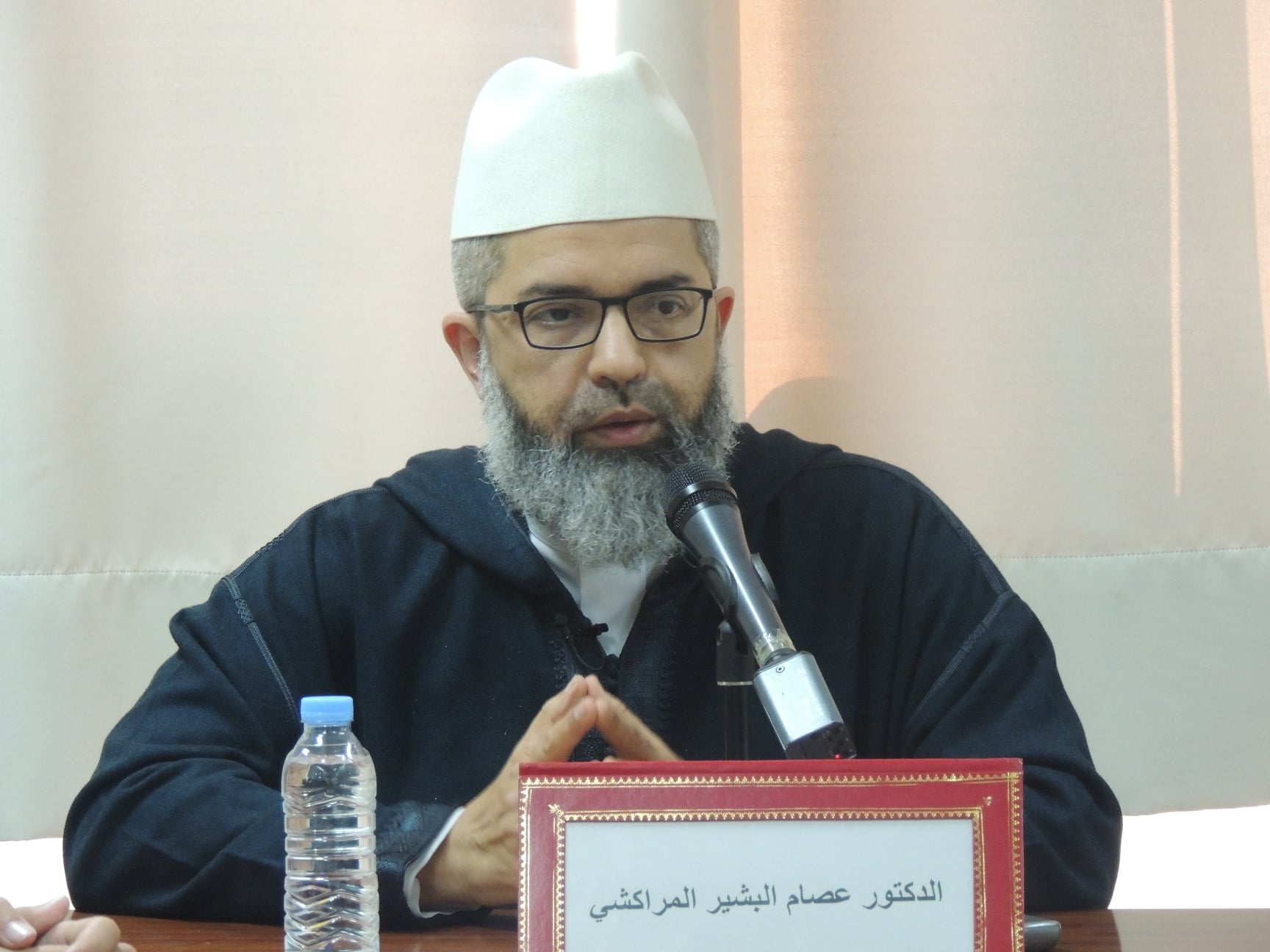 أكد الدكتور عصام البشير المراكشي؛ أستاذ النحو وأصول الفقه بأكاديمية الإمام الباجي للعلوم الشرعية الخاصة، والباحث في قضايا الفكر والإسلام، أن