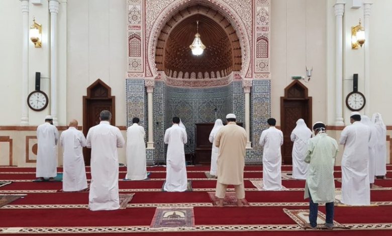 أعلنت قطر، أمس الثلاثاء، إقامة صلوات التراويح والقيام في شهر رمضان المبارك، وذلك بعد عامين من المنع بسبب تدابير مواجهة فيروس كورونا. وقال مح