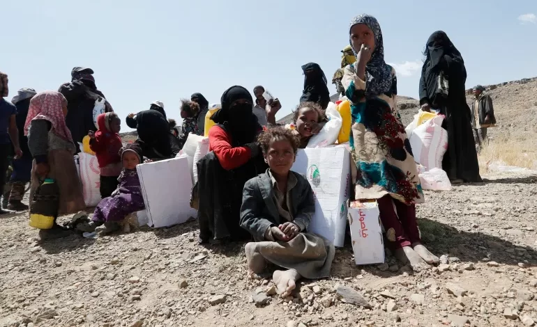 حذرت منظمة الأمم المتحدة للطفولة "يونيسف"، أمس الجمعة، من انزلاق ملايين اليمنيين إلى المجاعة، حال عدم اتخاذ إجراء عاجل في البلد العربي المأز