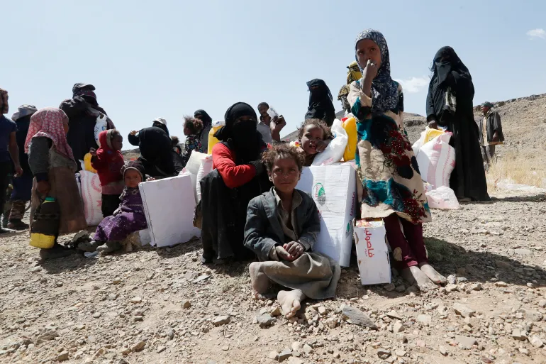 حذرت منظمة الأمم المتحدة للطفولة "يونيسف"، أمس الجمعة، من انزلاق ملايين اليمنيين إلى المجاعة، حال عدم اتخاذ إجراء عاجل في البلد العربي المأز