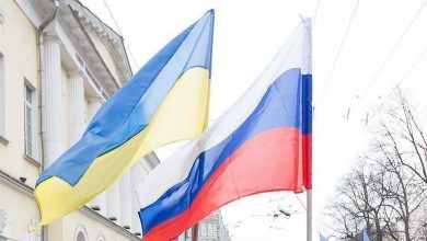 دعا "الاتحاد العالمي لعلماء المسلمين" إلى وقف القتال بين روسيا وأوكرانيا، والبدء بحوار جاد قائم على روابط الجيرة ومصالح الطرفين وإقامة حسن ال