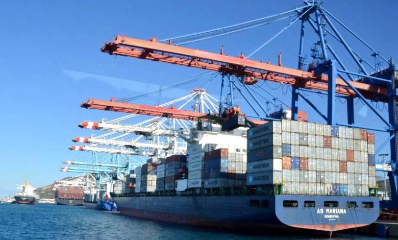  أعلنت وزارة النقل واللوجيستيك، أنه في إطار إعادة فتح الخطوط البحرية بين المغرب وإسبانيا، ستستأنف خدمات نقل الركاب بين ميناءي طنجة المتوسط و