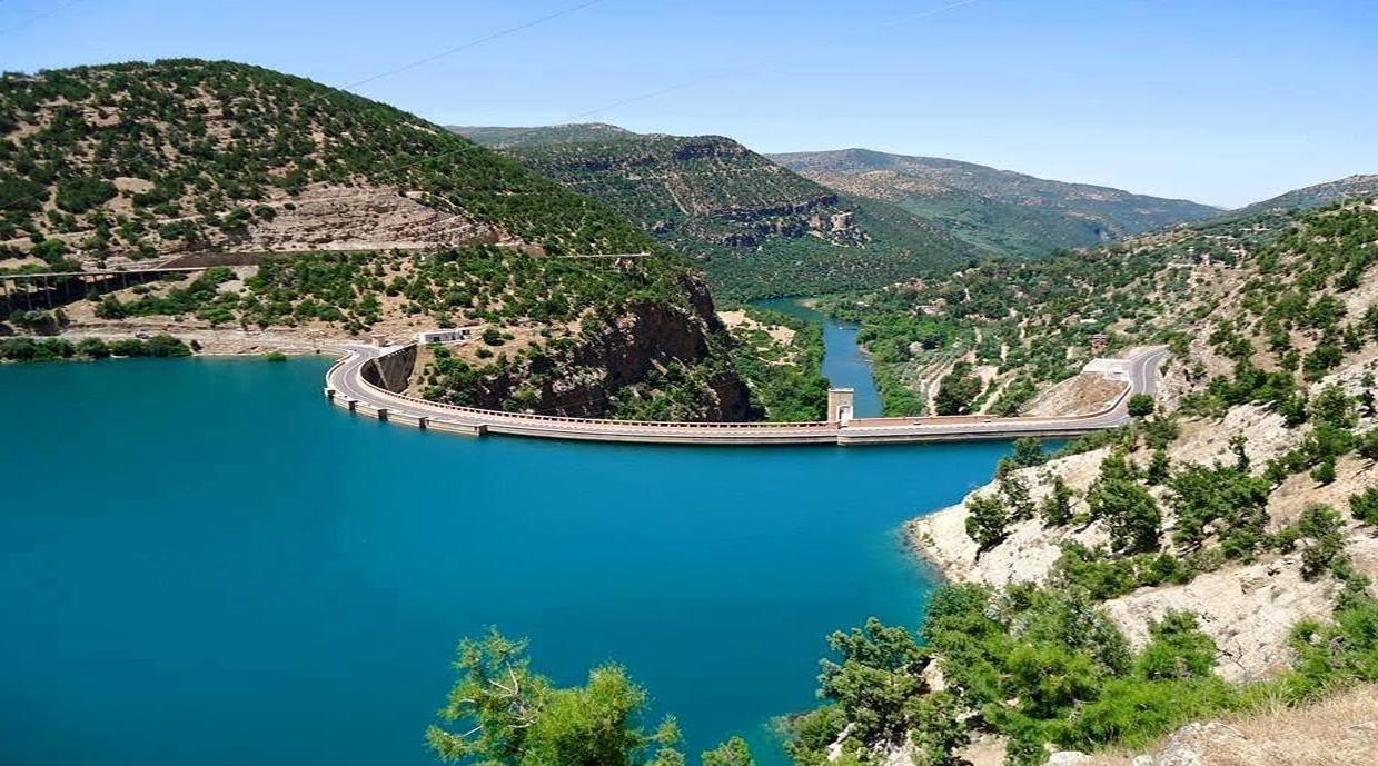 أفادت وزارة التجهيز والماء بأن حقينات السدود الرئيسية بالمملكة بلغت إلى غاية 11 أبريل 2022، أزيد من 5.52 مليار متر مكعب، بمعدل ملء يقدر بـ 34.3 في المائة.