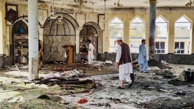 ارتفعت حصيلة ضحايا تفجير استهدف مسجدا بمدينة "مزار الشريف" شمالي أفغانستان، إلى 10 قتلى، و15 جريحاً.ووقع التفجير، الخميس، في مسجد "سيه دوكا
