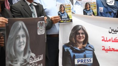 أعلنت شبكة "الجزيرة" القطرية، أمس الخميس، عن اتخاذها قرارا بإحالة ملف "جريمة اغتيال الزميلة (مراسلتها في فلسطين) شيرين أبو عاقلة إلى المدعي