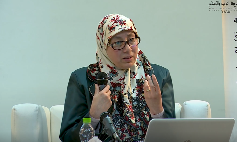 فسرت الدكتورة حنان الإدريسي؛ الطبيبة والناشطة في مجالي الدعوة والأسرة، ارتفاع نسبة العنوسة في المجتمع المغربي بثلاثة عوامل أساسية وهي العامل