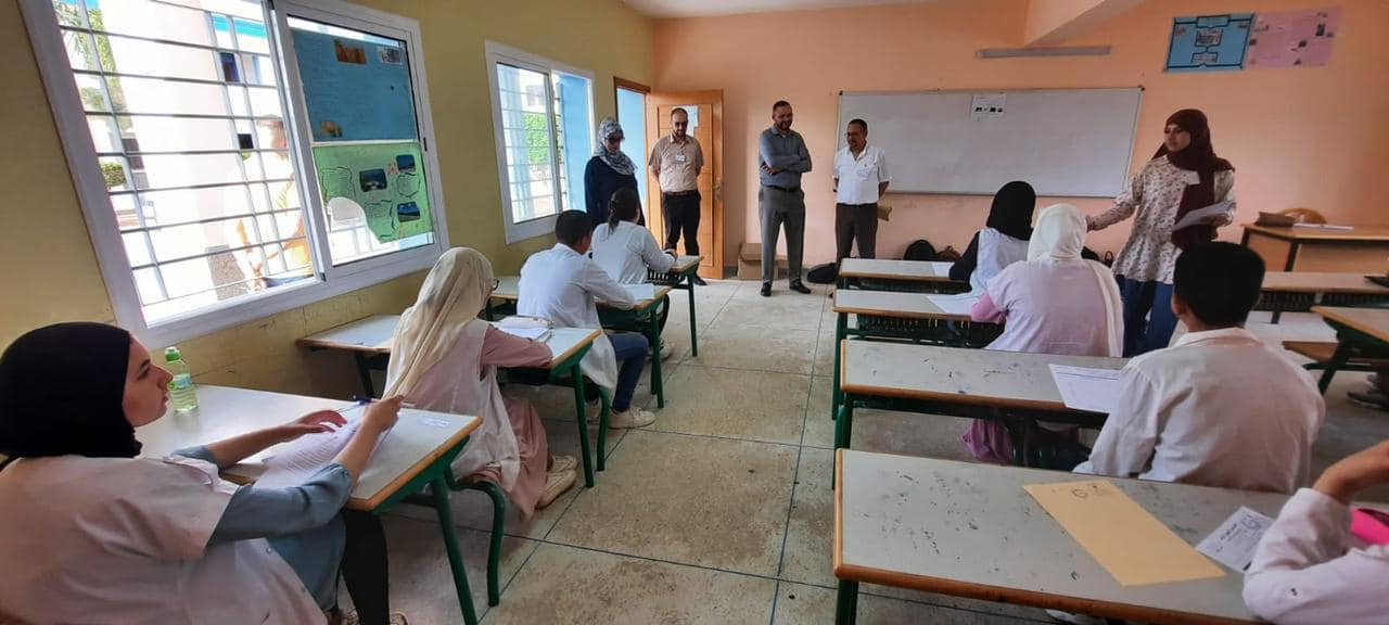 انطلقت أمس الإثنين 04 يوليوز 2022، بكل مراكز الإجراء عبر التراب الوطني، الامتحانات الجهوية الموحدة لنيل شهادة السلك الإعدادي دورة 2022، الخا