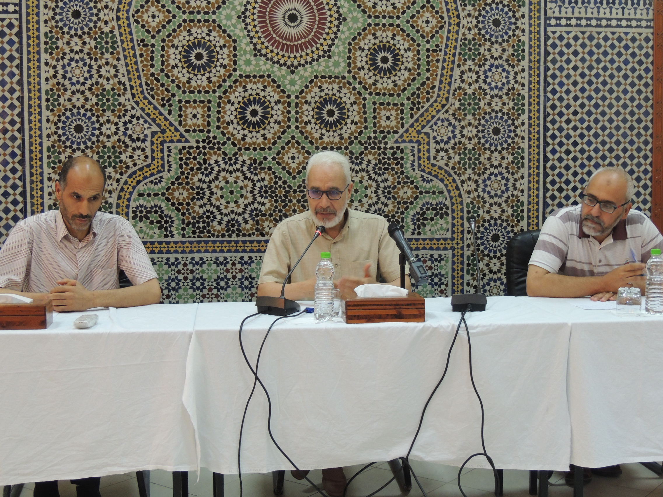 بعد ذلك انعقدت أشغال اللجان كل واحدة على حدة حسب جدول أعمالها المسطر. كما حرصت رئاسة الحركة من خلال نائب رئيس الحركة الدكتور أوس رمّال على القيام بزيارة كل اللقاءات للاطلاع على سير أعمالها.