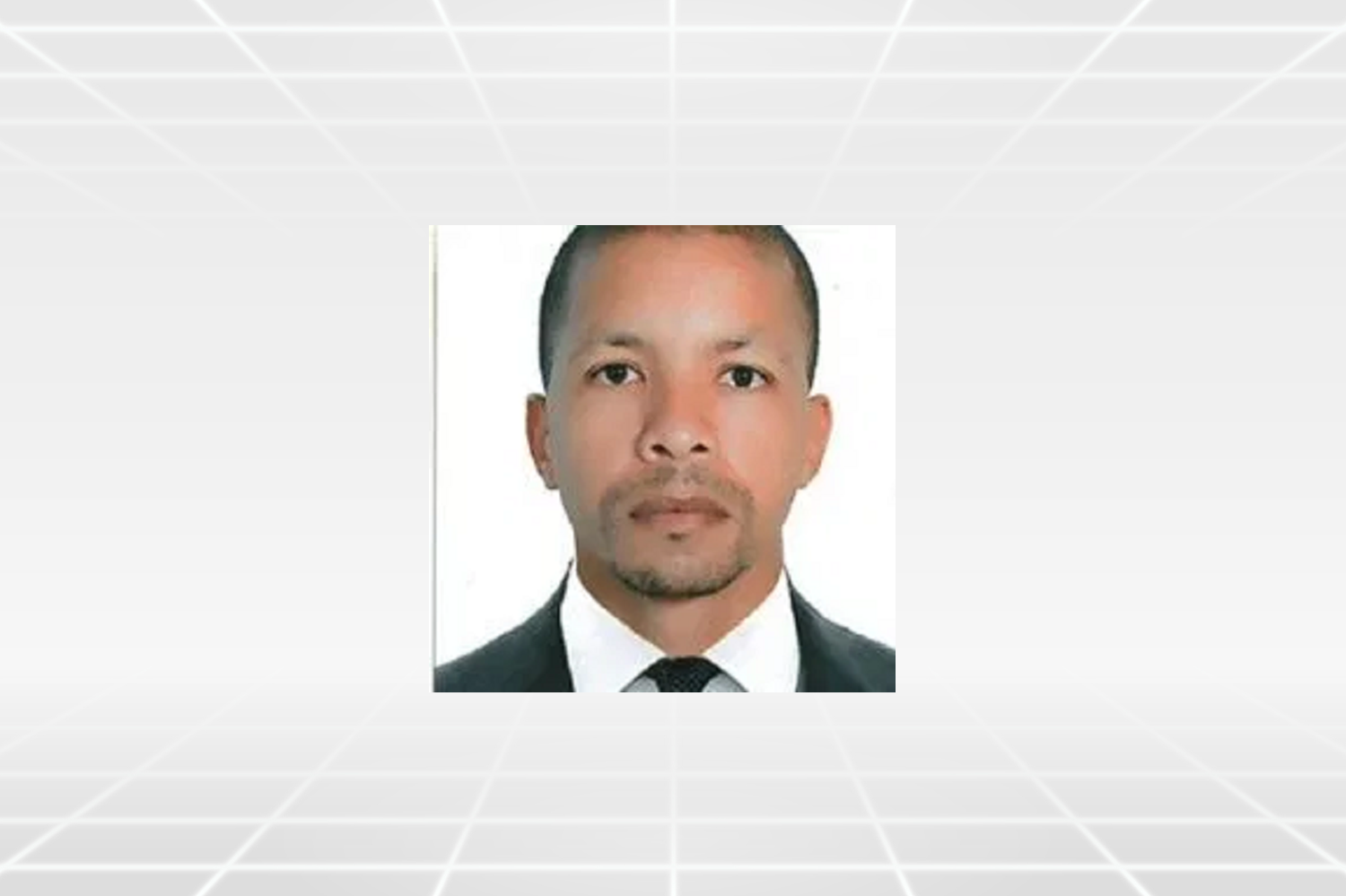 (جاء في تفسير هذه الآية: وإن طائفتان من أهل الإيمان اقتتلوا فأصلحوا -أيها المؤمنون- بينهما بدعوتهما إلى الاحتكام إلى كتاب الله وسنة رسوله