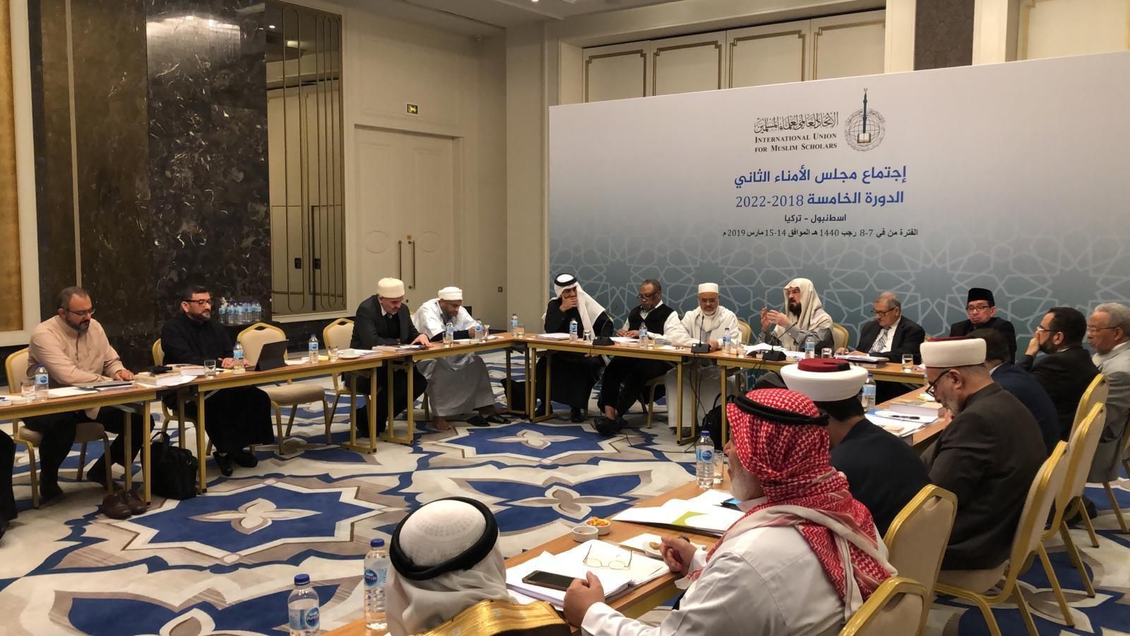 وافق مجلس الأمناء للاتحاد العالمي لعلماء المسلمين على الاستجابة لرغبة الدكتور أحمد الريسوني بالاستقالة التي قدمها من رئاسة الاتحاد. وجاء في