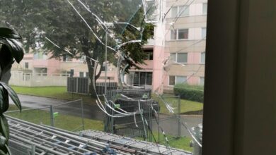 تتواصل سلسلة الاعتداءات على المساجد في السويد، وكان آخرها حادثة الهجوم على مسجد بمدينة يونشوبينغ بالحجارة. ولا يزال المعتدون مجهولين وفي ح