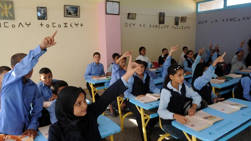 أعلنت وزارة التربية الوطنية والتعليم الأولي والرياضة أمس الثلاثاء عن إرساء 60.000 ركن للقراءة بالمدارس الابتدائية من أجل مواكبة تعزيز التعل