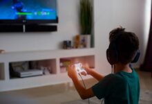 كشفت دراسة علمية جديدة إن ألعاب الفيديو يُمكن أن تؤدي لوفاة بعض الأطفال الذين يُعانون من أمراض القلب. وجاء في الدراسة المنشورة في دورية "إ