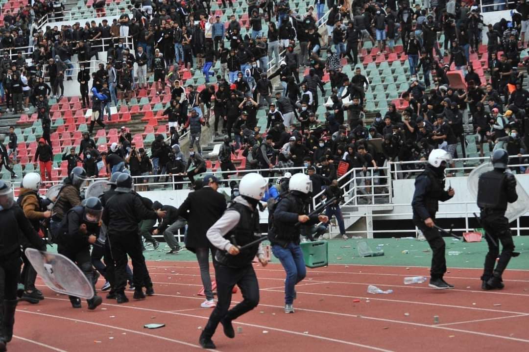 تتجه السلطات المغربية إلى تشديد إجراءات محاربة ظاهرة شغب الرياضة، من خلال وضع استراتيجية للتصدي لهذه الظاهرة، بعد تنامي الظاهرة بشكل كبير.