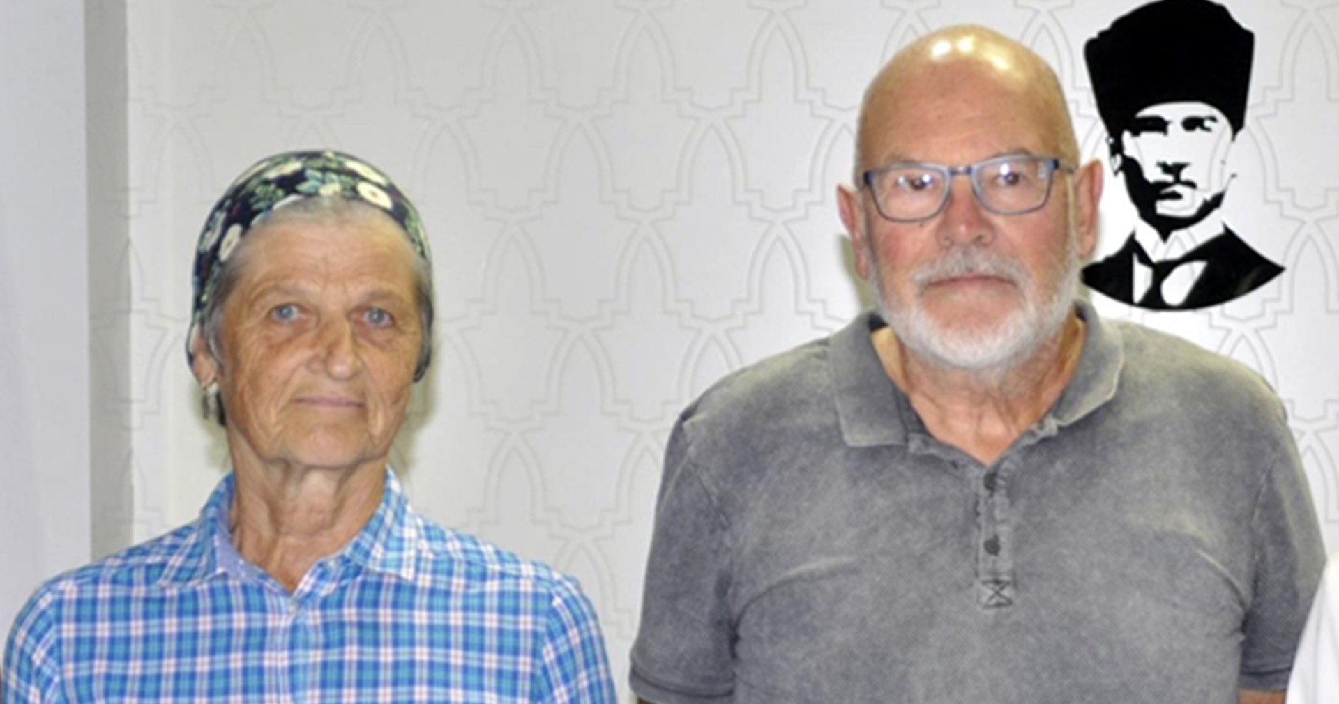 اعتنق زوجان سويسريان يعيشان في منطقة فتحية بولاية موغلا التركية، الإسلام بعد تأثرهما بصوت الأذان ونطقا بكلمة الشهادة. وقام مهندس البرمجيات