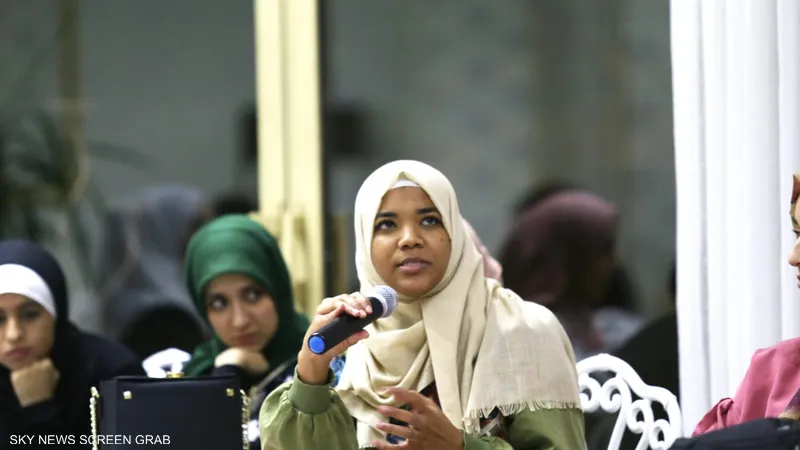 أفادت وسائل إعلام بريطانية بأن الاتحاد الوطني للطلاب في بريطانيا أقال رئيسته شيماء دلالي، وهي مسلمة من أصول تونسية، بعد قيامه بتحقيق في اته