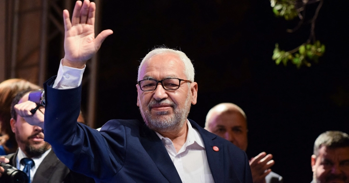 أصدرت المحكمة الابتدائية في تونس، أمس الثلاثاء، أحكاما مشددة في قضية "التآمر 2"، تراوحت بين 12 و35 سنة سجنا، مع النفاذ العاجل للمتهمين المقي