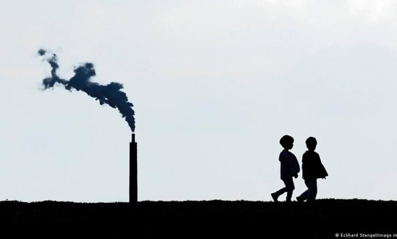 أكدت الدراسات أن تغير المناخ له تأثيرات سلبية للغاية على الصحة العامة، لكن وفق أحدث الأبحاث فإن الأطفال قد بدأ يظهر عليهم دلائل تشير إلى ت