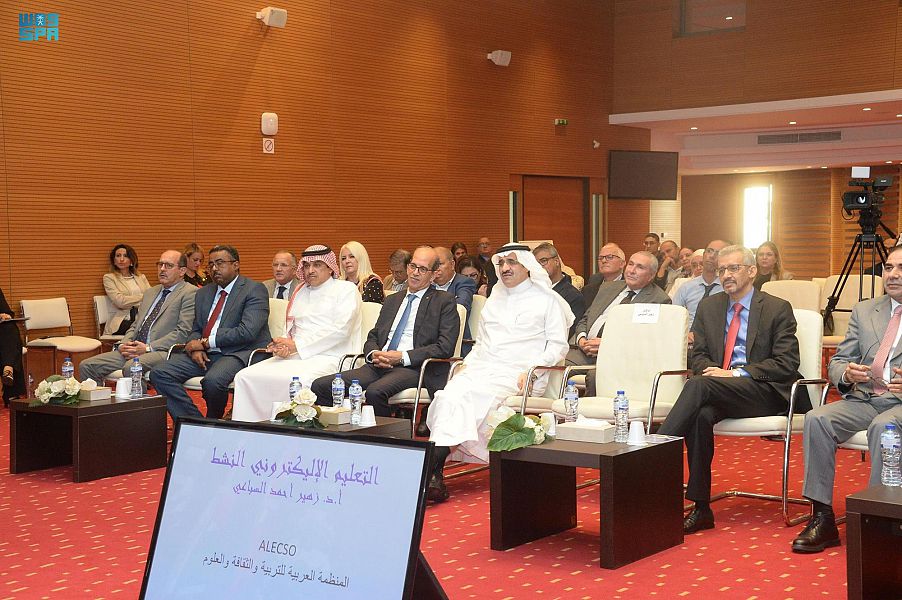 أكدت المنظمة العربية للتربية والثقافة والعلوم "الألكسو" على لسان مديرها محمد ولد أعمر أهمية التوعية الصحية في المجتمعات العربية، وضرورة دع