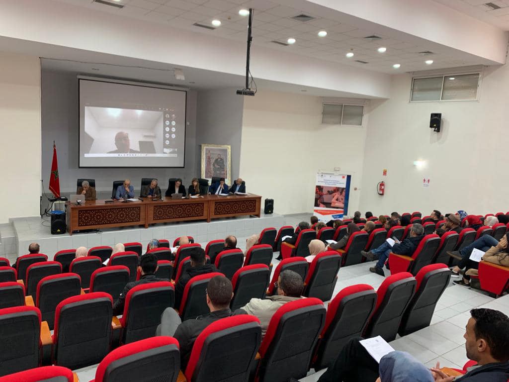 انطلقت بطنجة بداية الأسبوع الورشات التكوينية لتكوين مختصين في التعامل مع وضعيات التحرش السيبراني والتنمر في الوسط المدرسي بالمديرية الإقلي