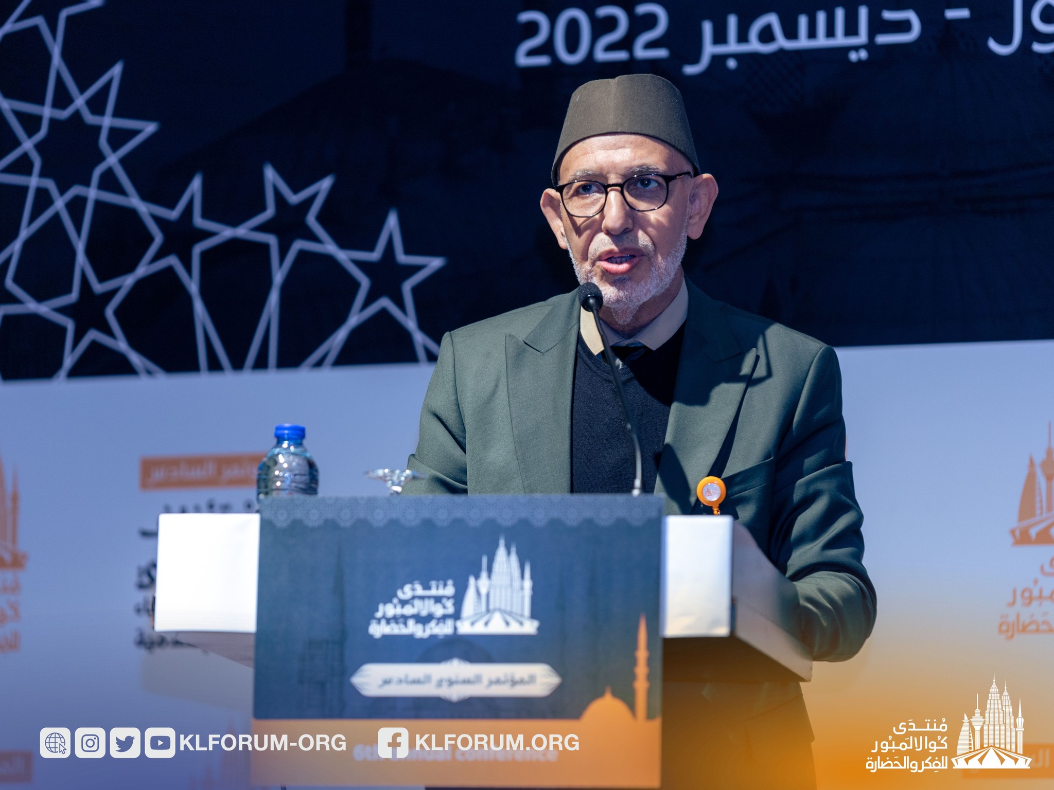 دعا المفكر الإسلامي المغربي محمد طلابي الأمة الإسلامية إلى الانتقال من عصر التدوين الإسلامي الأول إلى عصر التدوين الإسلامي الثاني وبالقيام