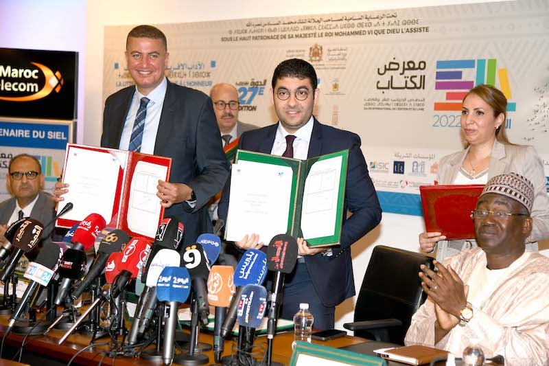 كشفت عدد من المواقع الإعلامية المحلية أن وزارة الشباب والثقافة والتواصل تتجه نحو الإبقاء على المعرض الدولي للنشر والكتاب بمدينة الرباط الت