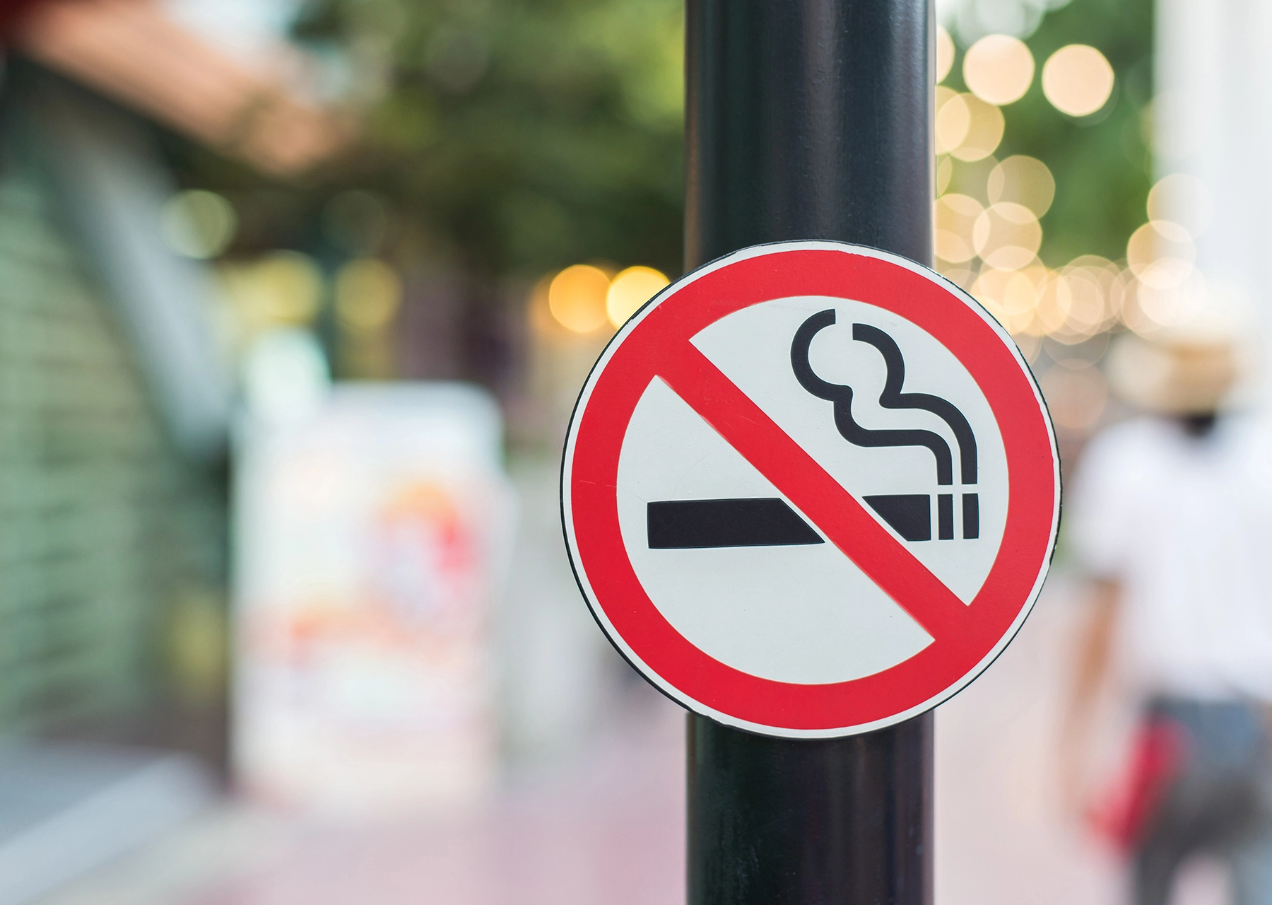 قررت بعض المنظمات والمؤسسات فى بعض الدول الأوروبية بتبنى مبادرة لإلغاء التدخين تماشيا مع سعي أوروبا للحفاظ على صحة الشباب، بعد فترة كبيرة م