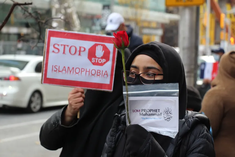 دعت الشبكة الأوروبية لمكافحة العنصرية أمس الجمعة الى إحداث تغيير استراتيجي في نهج الاتحاد الأوروبي لدى التعامل مع ظاهرة معاداة الإسلام أو م