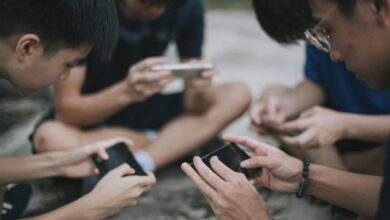 أفادت دراسة بريطانية إلى أن المراهقين الذين قللوا استخدامهم لوسائل التواصل الاجتماعي إلى النصف يحدث لهم تحسينات في صورة الجسد لديهم في شهر
