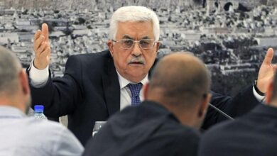 حذّر تقرير دولي اليوم الأربعاء من أن معركة خلافة الرئيس الفلسطيني محمود عباس البالغ 87 عاما قد تتسبب بـ”احتجاجات شعبية وقمع وعنف، وربما انه