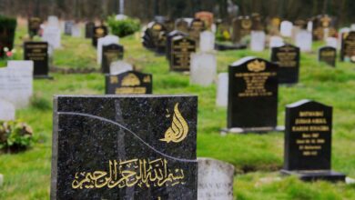 يشكو عدد كبير من المسلمين في العاصمة الألمانية برلين عدم وجود مقابر لموتاهم في مشكلة مستمرة منذ عقود، إذ توجد حاجة إلى مساحة أكبر لاستيعاب