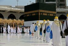 أثار ارتفاع أسعار التذاكر والإقامة خلال عمرة رمضان وغياب رحلات جوية كافية غضب عدد من الراغبين في الذهاب لتأدية المناسك في مكة المكرمة. ونقلت