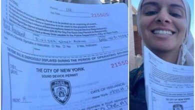 نجحت شابة تدعى رنا عبد الحميد وهي ناشطة أمريكية مسلمة من أصول مصرية في إصدار قرار رسمي يسمح بسماع صوت الآذان بشوارع أستوريا في نيويورك، وذلك