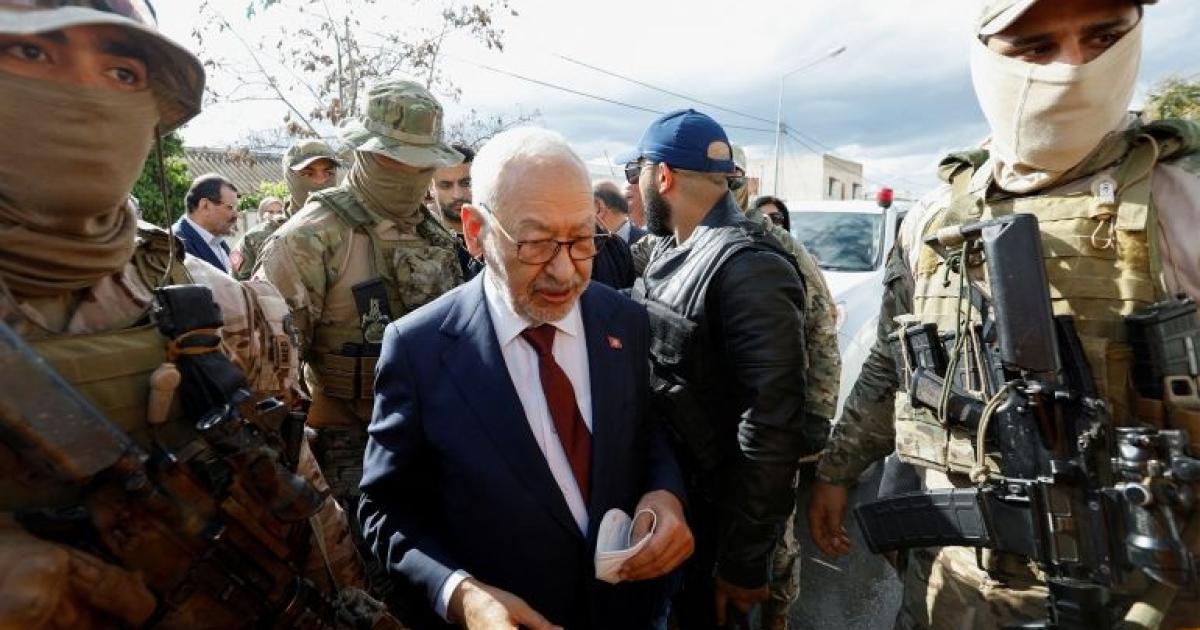 عبرت حركة التوحيد والإصلاح عن استنكارها لاعتقال زعيم حركة النهضة التونسية راشد الغنوشي وكافة المعتقلين السياسيين من قبل فرقة أمنية مساء الإ