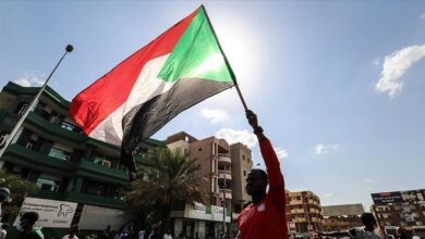 دعا الاتحاد العالمي لعلماء المسلمين للحفاظ على وحدة البلاد في السودان وسلامة أهلها بموجب الفرائض الشرعية وحذر من التفريط في ذلك.ودعا بيان ص