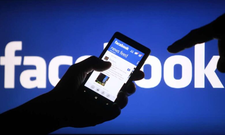 حذر تطبيق فيسبوك الملايين حول العالم من رسائل احتيالية تستهدف مستخدمي التطبيق، يجري من خلالها الاستيلاء على أموال الضحايا بسبب أخطاء بسيطة يق
