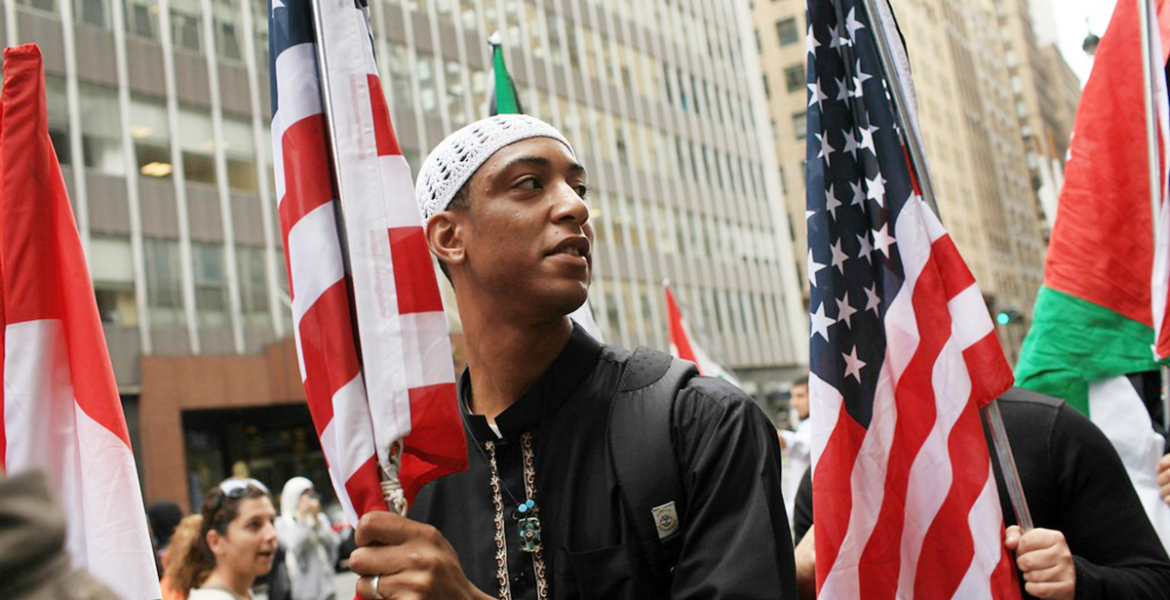 تشهد الانتخابات في عدد من الولايات الأمريكية صعود المسلمين، ونقل تقرير نشره موقع "صوت أمريكا" الإخباري، أن بلدة تينيك في ولاية نيوجيرسي ال