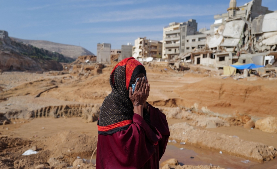 أعلنت المنظمة الدولية للهجرة أمس الخميس أن أكثر من 43 ألف شخص نزحوا إثر الفيضانات الكاسحة التي شهدها شرق ليبيا لا سيما مدينة درنة. وقالت ا