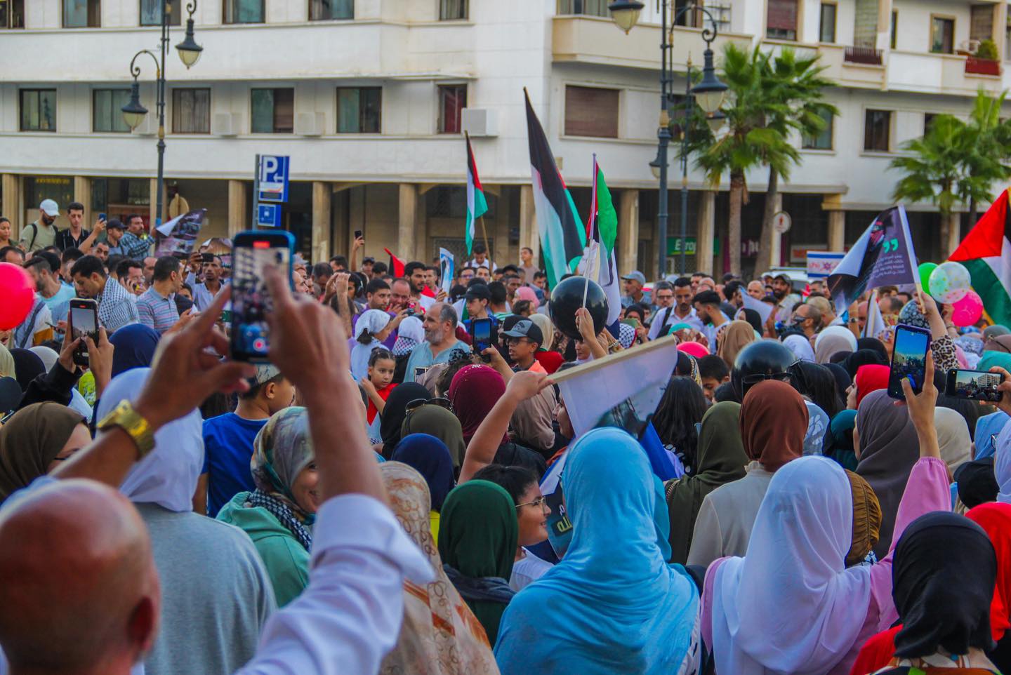 عقدت فعاليات شعبية سلسلة من الوقفات بمختلف المدن المغربية انخراطا منها في معركة تحرير فلسطين ، ودعما للشعب الفلسطيني ومقاومته الباسلة بعد إ