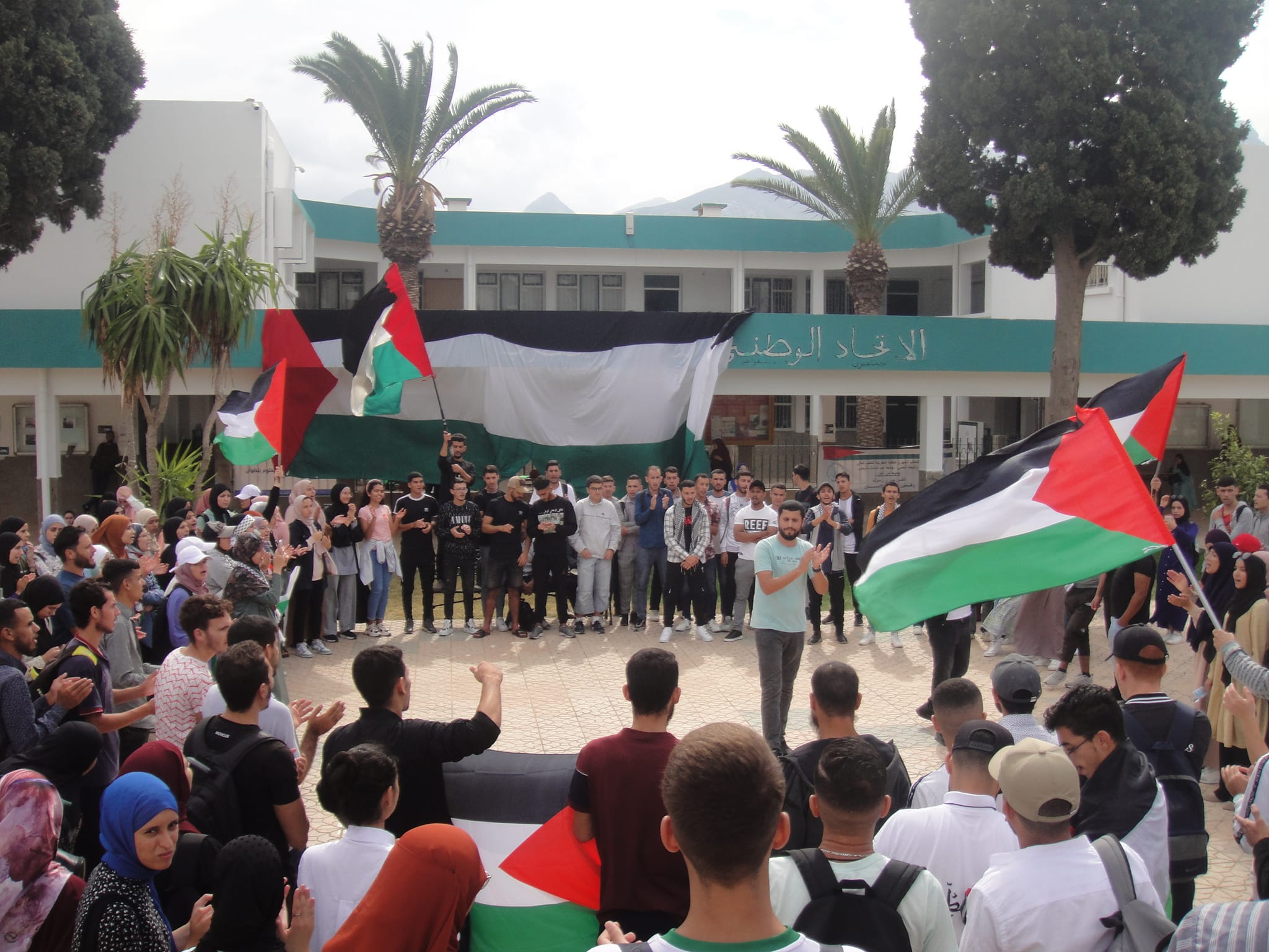 شهدت الجامعات المغربية الأسبوع الماضي حراكا غير مسبوق تضامنا مع الشعب الفلسطيني وتنديدا بالعدوان الإسرائيلي على قطاع غزة. وخاض مناضلو منظم